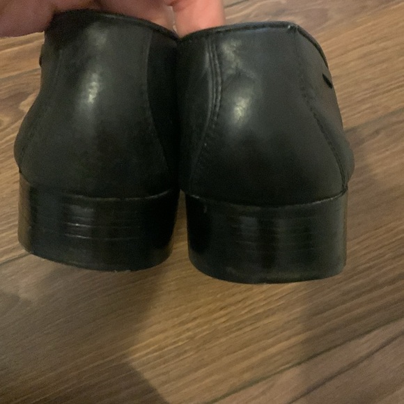 Vintage Gucci Black Leather Loafers with Tassels - Picture 7 of 12